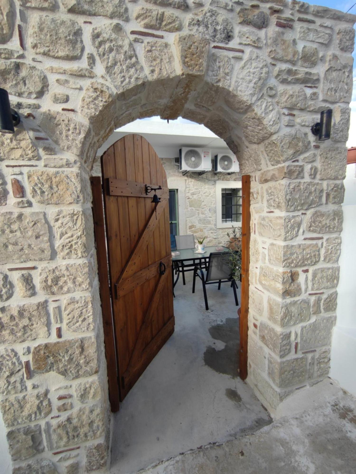 La Maison D Aspasia Kamilari Exteriör bild