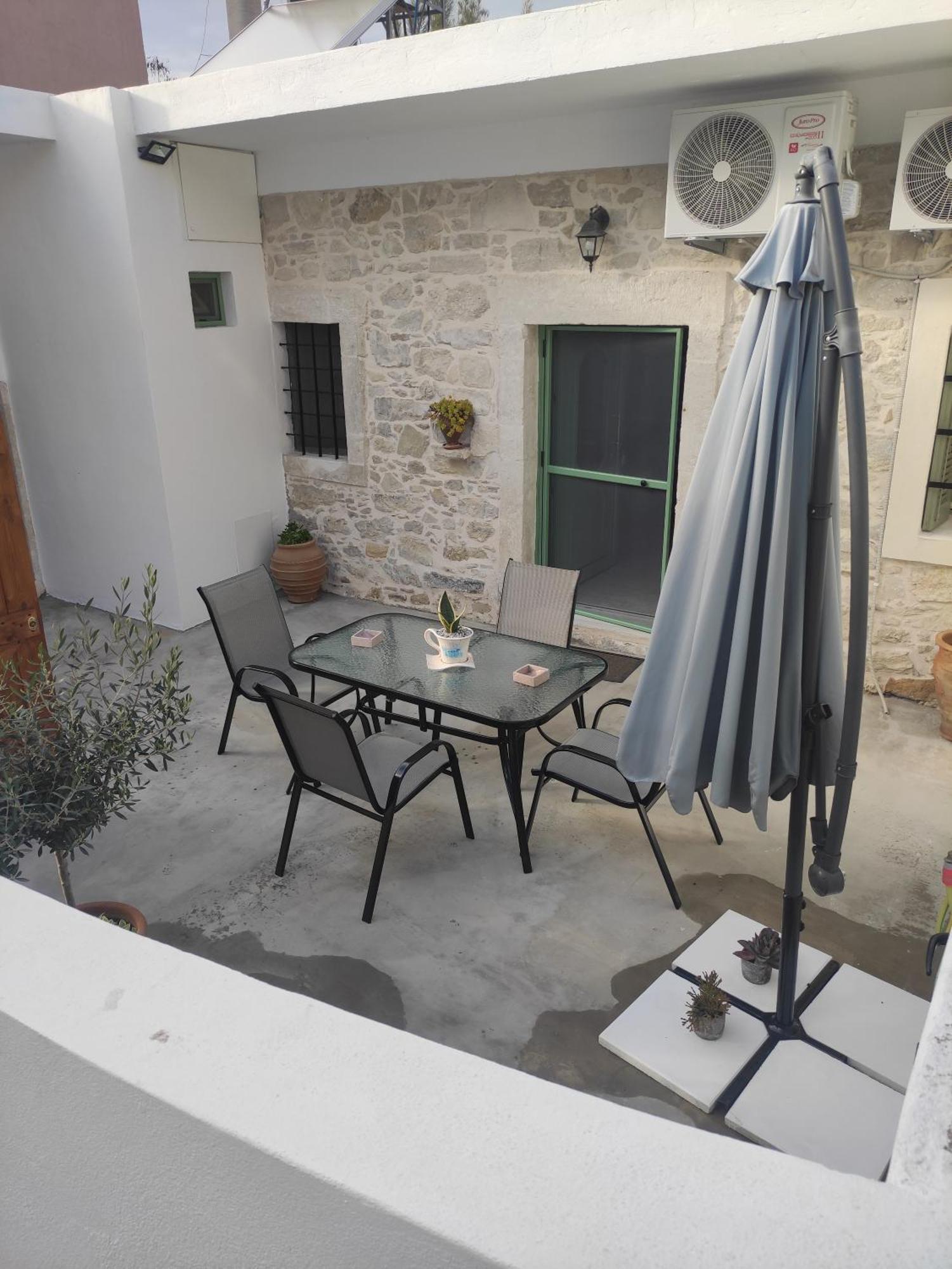 La Maison D Aspasia Kamilari Exteriör bild