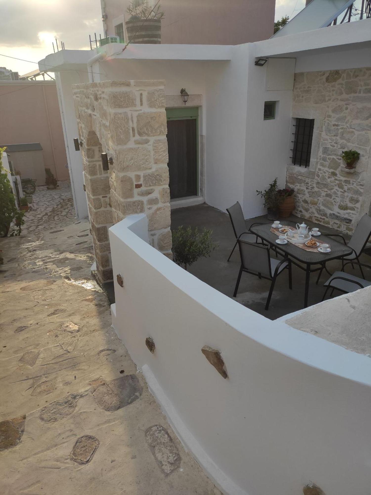 La Maison D Aspasia Kamilari Exteriör bild