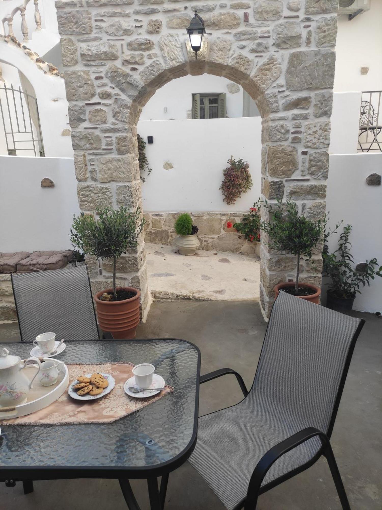 La Maison D Aspasia Kamilari Exteriör bild